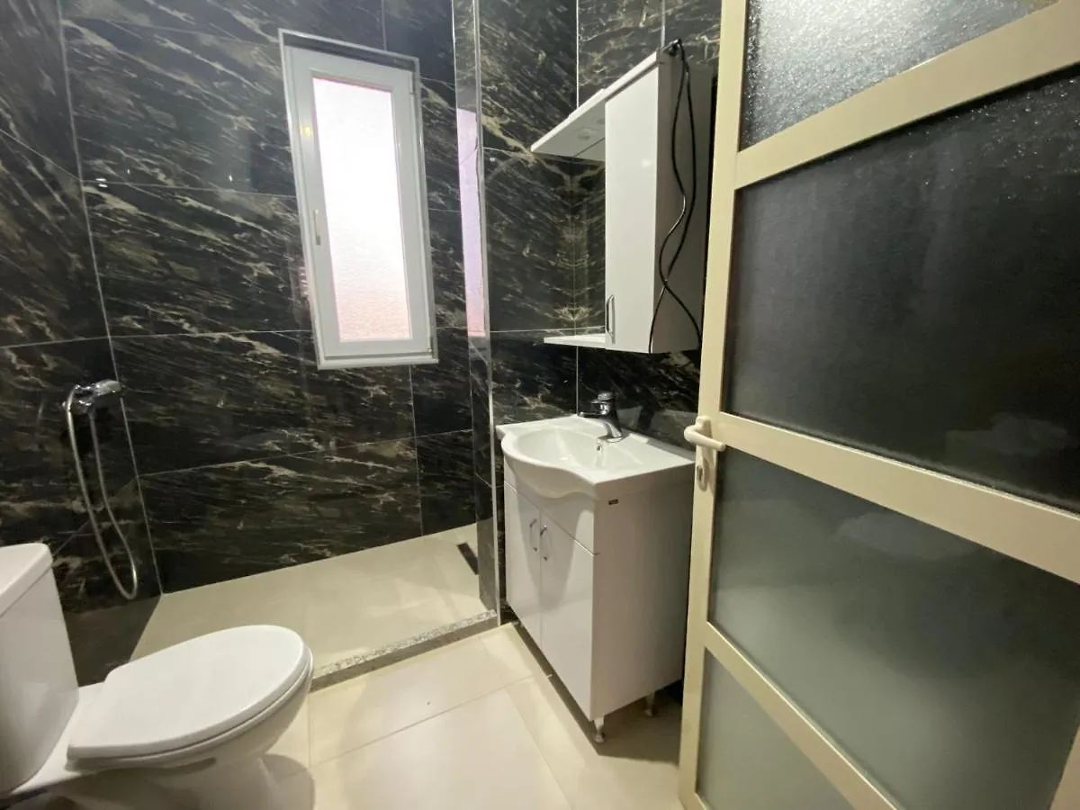 דירה Hamallaj Apartament Jony אלבניה