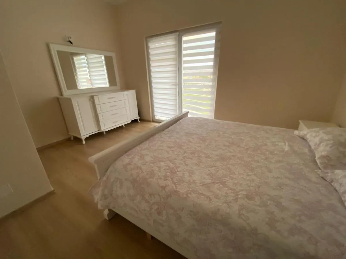דירה Hamallaj Apartament Jony